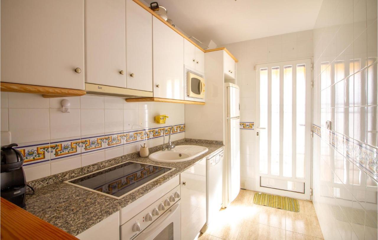 4 Bedroom Cozy Home In Pilar De La Horadada Exteriör bild