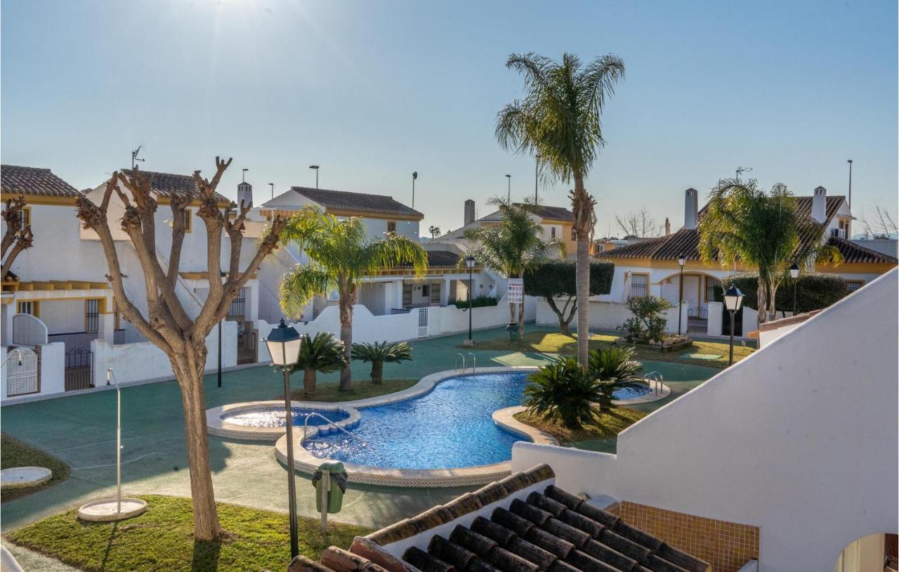 4 Bedroom Cozy Home In Pilar De La Horadada Exteriör bild