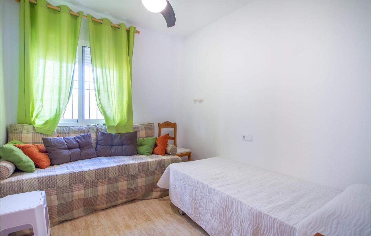 4 Bedroom Cozy Home In Pilar De La Horadada Exteriör bild