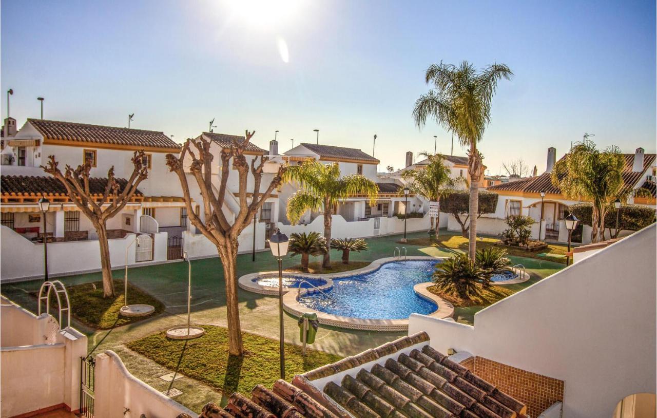 4 Bedroom Cozy Home In Pilar De La Horadada Exteriör bild